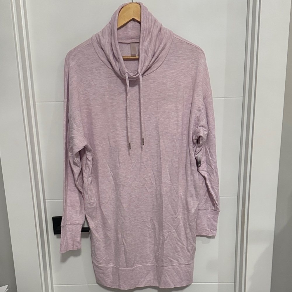 ✨NWT✨ Women's Long Sleeve Top- Size XL